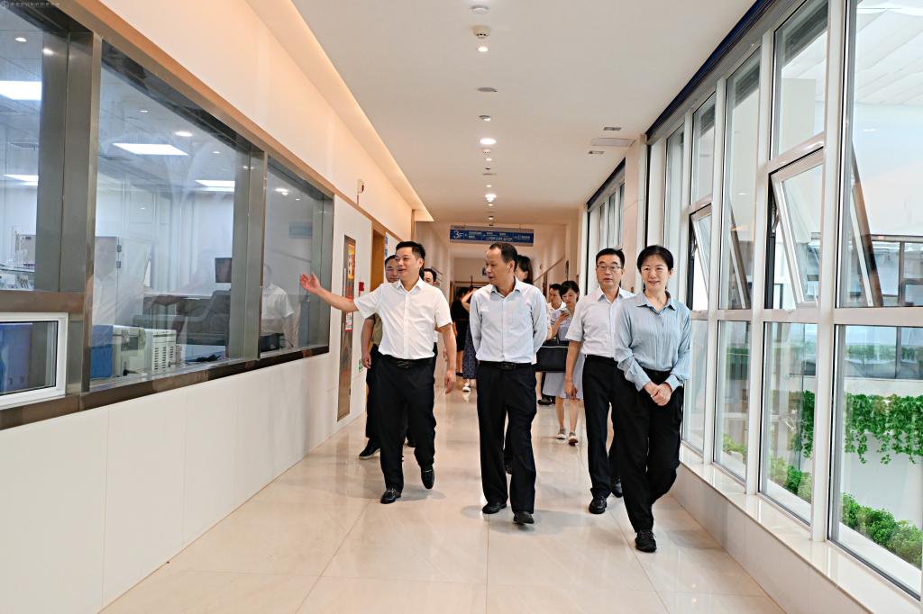 省政协副秘书长孙玉秋一行调研湖北慧宜医疗集团政协委员工作室建设