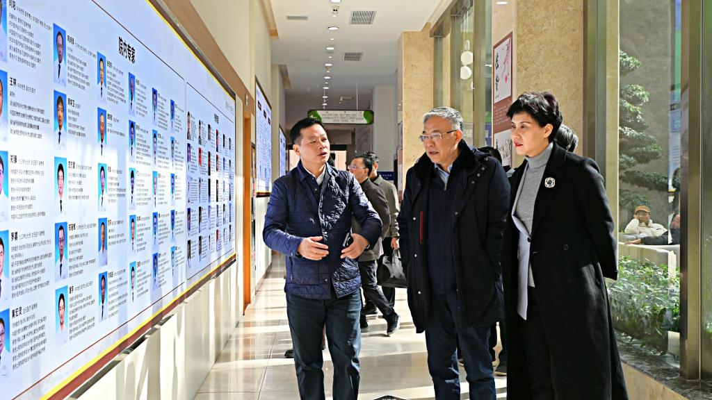 秦顺全赴恩施出席九三学社湖北省委直属恩施支社学习贯彻中共二十届四中全会精神基层组织座谈会